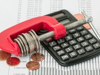 Испания возглавляет список стран ЕС по дефициту и государственному долгу