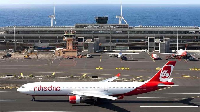 Мужчине стало плохо в полёте, самолёт вернули на Канарские острова Мужчине стало плохо в полёте, самолёт вернули на Канарские острова