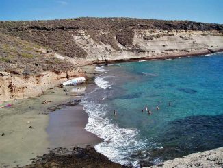 Тенерифе: трагедия в океане, купальщик погиб на пляже Diego Hernández