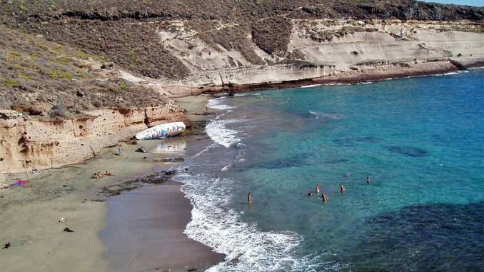 Тенерифе: трагедия в океане, купальщик погиб на пляже Diego Hernández