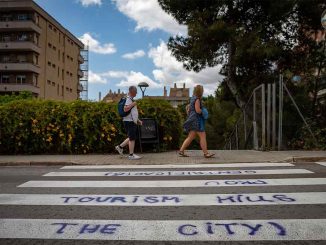 На Канарских островах обеспокоились зарождением "туристофобии"