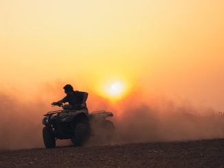 Устали от новостей о ДТП с мотоциклистами? Получайте с квадрициклом!