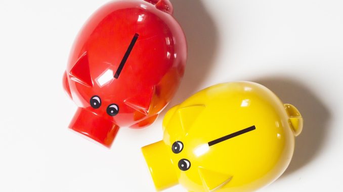 Испанцы не торопятся открывать бумажники - не доверяют общей сложившейся ситуации