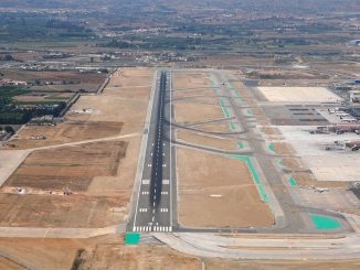 Самолёт летел на Канарские острова, но... встретился с птицей и вернулся - iestafeta.com