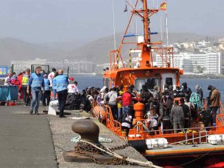Выходные на Канарских островах были плодовитыми - на нелегальных мигрантов