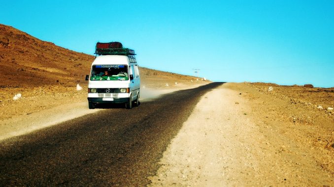 До чего докатимся? Авто и фургоны - новый вид жилья на юге острова Тенерифе До чего докатимся? Авто и фургоны - новый вид жилья на юге острова Тенерифе