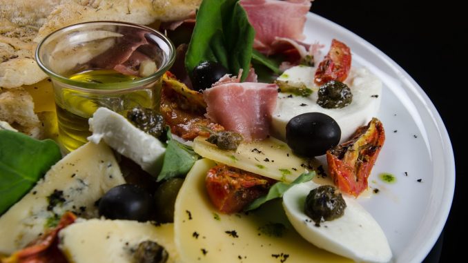 Цена на оливковое масло в затяжном полёте вверх: с января оно подорожало на 4 евро Цена на оливковое масло в затяжном полёте вверх: с января оно подорожало на 4 евро