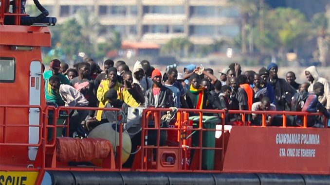 В 2023 году на Канарские острова незаконно прибыли уже 14359 мигрантов из Африки В 2023 году на Канарские острова незаконно прибыли уже 14359 мигрантов из Африки