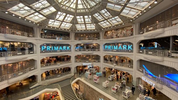 Primark нервничает из-за рисков в политике и сокращения потребления в Испании Primark нервничает из-за рисков в политике и сокращения потребления в Испании