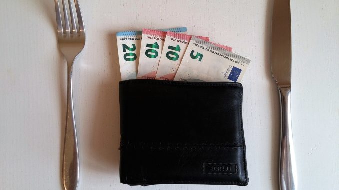 Канарские острова - дальше всех, вот и налогов будут платить больше всех