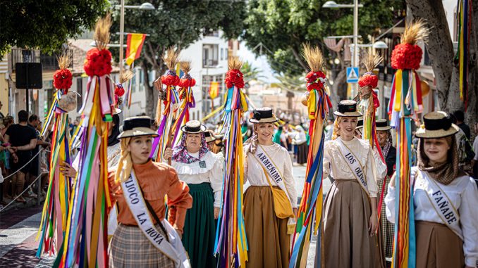 Начиная с этого воскресенья, в Adeje не будут присутствовать животные во время "romería" Начиная с этого воскресенья, в Adeje не будут присутствовать животные во время "romería"
