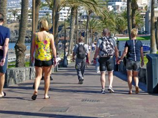 Туристы из России вновь летят на Тенерифе - с пересадками, через аэропорты разных стран