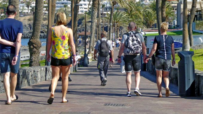 Туристы из России вновь летят на Тенерифе - с пересадками, через аэропорты разных стран Туристы из России вновь летят на Тенерифе - с пересадками, через аэропорты разных стран