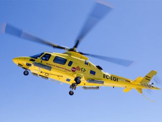 Молодой мужчина - сёрфер серьезно пострадал на пляже Тенерифе