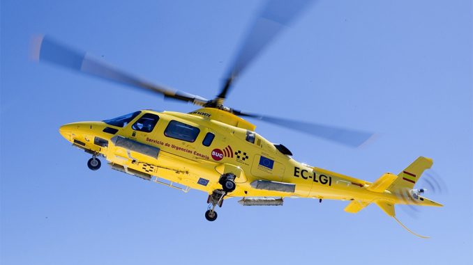 Молодой мужчина - сёрфер серьезно пострадал на пляже Тенерифе