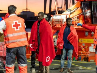 Миграционный кризис на Канарах: сотни прибывших в первый день 2024 года