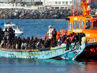 Почти четыре сотни новых нелегалов из Африки за последние часы