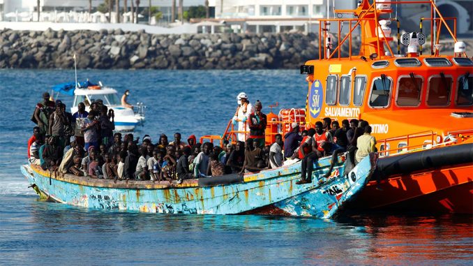 Почти четыре сотни новых нелегалов из Африки за последние часы