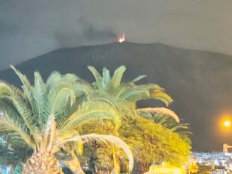 На юге острова Тенерифе, в Guaza, пожар повредил коммуникации