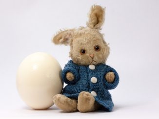 Россиянам стали закрывать банковские счета во Франции, кто следующий?