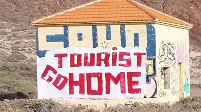 Британские СМИ считают объявлением "войны" высказывания канарцев Британские СМИ считают объявлением "войны" высказывания канарцев