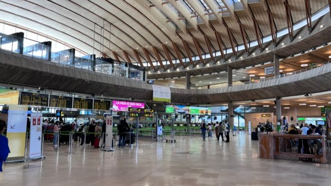 В северном аэропорту Тенерифе задержали "технологичного" вора В северном аэропорту Тенерифе задержали "технологичного" вора