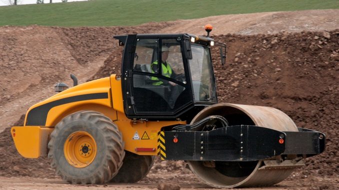 На Канарских островах под асфальтоукладчиком погиб мужчина На Канарских островах под асфальтоукладчиком погиб мужчина