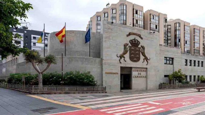 Национальная полиция обыскала на Канарах Consejería de Sanidad Национальная полиция обыскала на Канарах Consejería de Sanidad