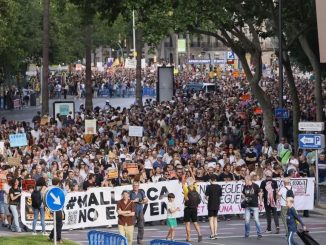 Острова восстают против неуправляемого туризма, демонстрация на Майорке