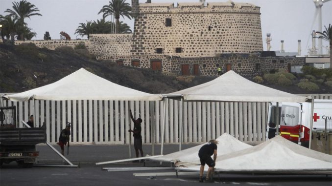 На Канарах ожидают в ближайшие месяцы 16000 несовершеннолетних мигрантов