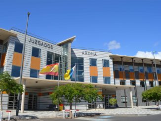 Мошенник на юге Тенерифе: продавал автомобили и запчасти - но...