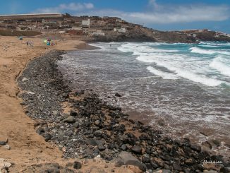 Возле побережья канарского острова обнаружили труп женщины