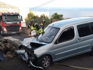 Icod de Los Vinos: женщина не справилась с управлением, автомобиль перевернулся