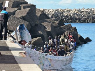 Канарские острова в "осаде": просят усилить контроль за внешними границами ЕС