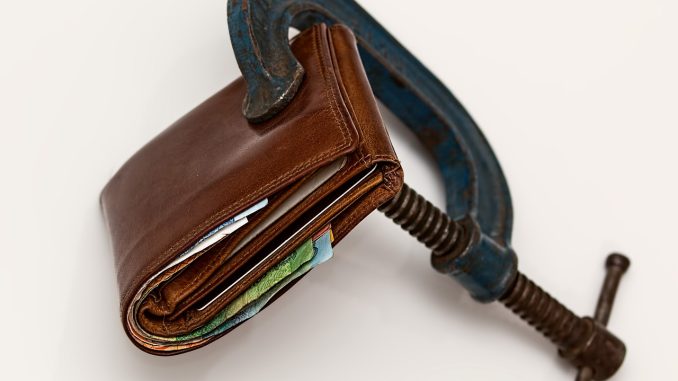 Правительству Испании, похоже, не хватает денег, будут повышаться налоги Правительству Испании, похоже, не хватает денег, будут повышаться налоги