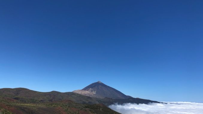 На Тенерифе - ещё десятки мелких землетрясений. Involcan успокаивает На Тенерифе - ещё десятки мелких землетрясений. Involcan успокаивает