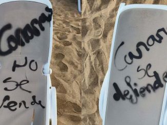 Туристофобия: неизвестные оставили послания на юге острова Тенерифе