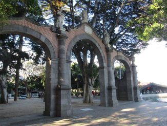 В центре столицы острова Тенерифе обнаружено тело повешенного мужчины