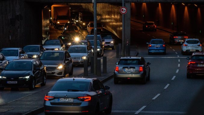 На архипелаге просела продажа автомобилей: растёт ставка на аренду для туристов На архипелаге просела продажа автомобилей: растёт ставка на аренду для туристов