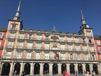 Конгресс Испании обсудит ограничение покупки жилья иностранцами на Канарах