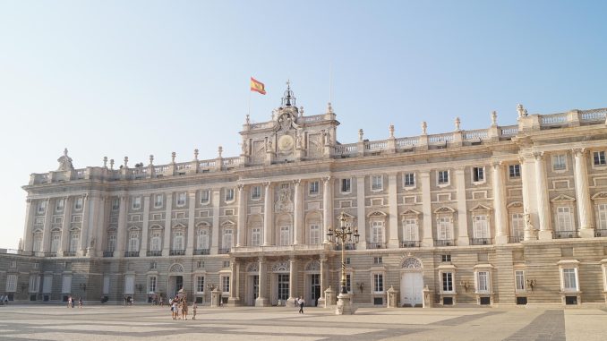 Мадрид предложит автономиям утроить инвестиции в жильё