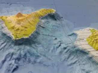 Вулкан Enmedio между Тенерифе и Гран-Канария трясёт острова