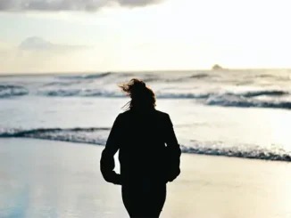 На Канарские острова надвигаются целых два сильных шторма