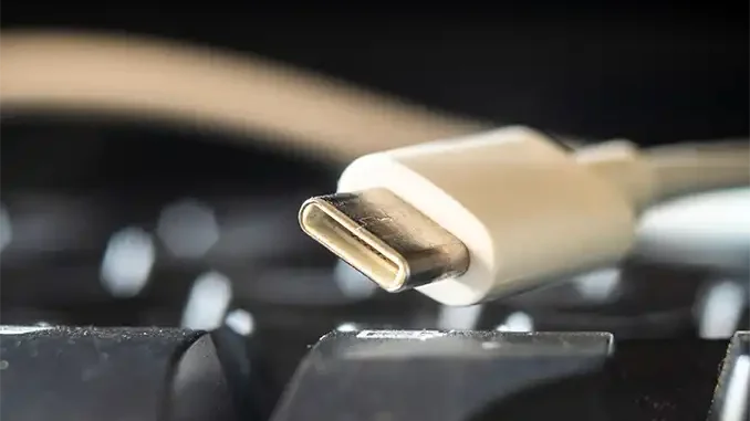 Универсальный разъём: ЕС завершает реформу зарядных устройств
