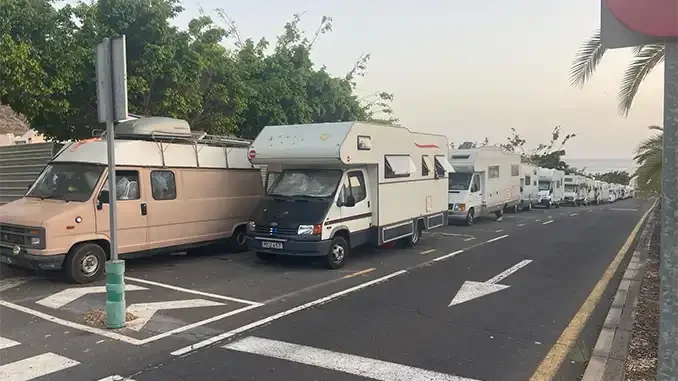 Владельцы автодомов протестуют против запретов на Тенерифе