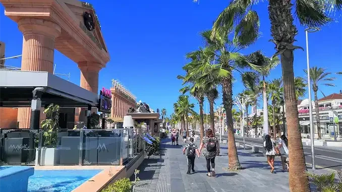 Заброшенная "Золотая миля" в Playa de Las Américas Заброшенная "Золотая миля" в Playa de Las Américas