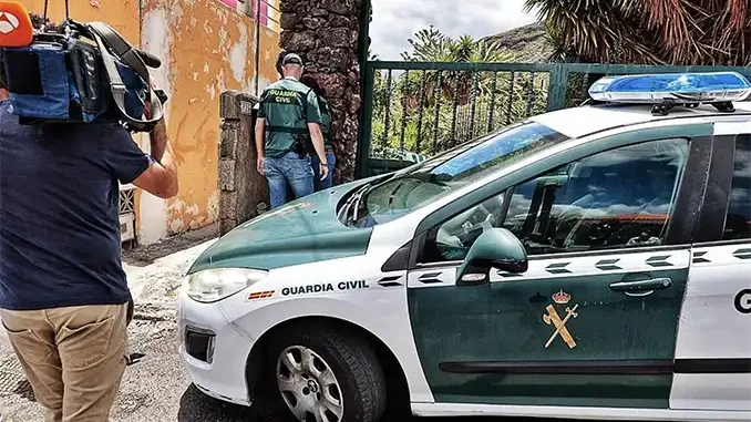 Сиделка на Tenerife "насидела" деньги у пенсионеров