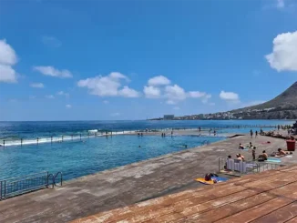 В нужном направлении: La Laguna запрещает курить на пляжах и...